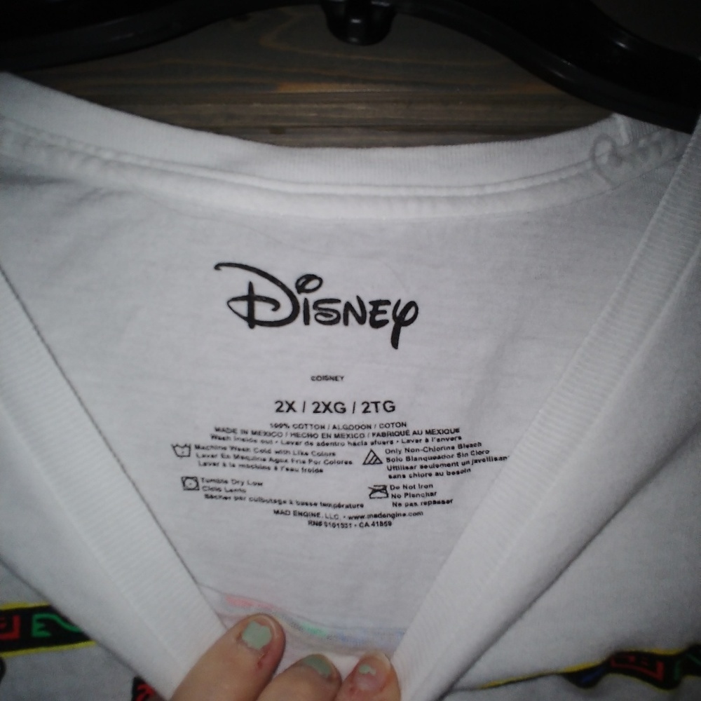 Disney Group Tshirt - Picture 3 of 3